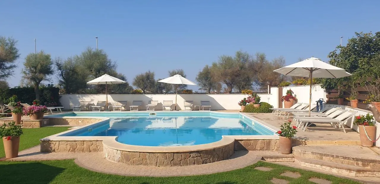 Hotel Corallo Fregenae 3*,