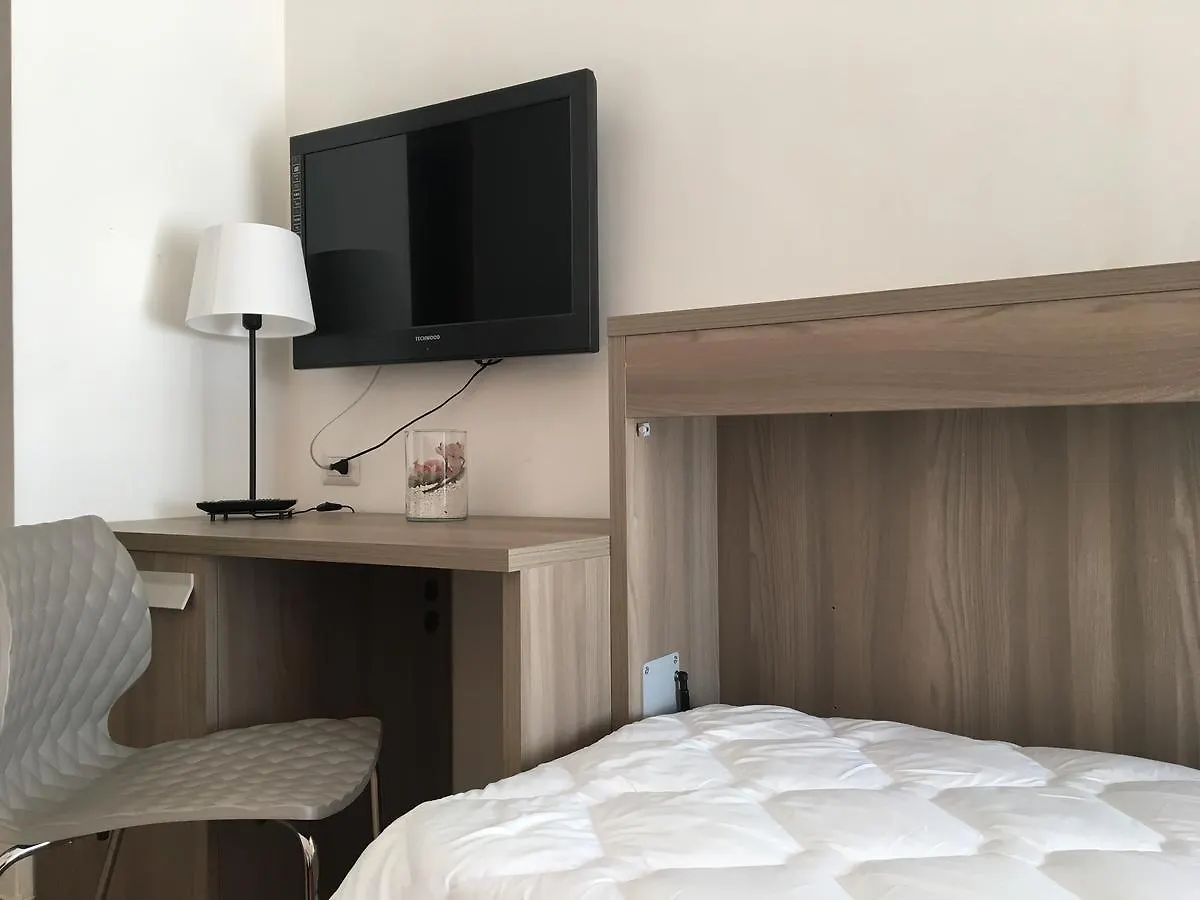 Hotel Corallo Fregenae 3*,